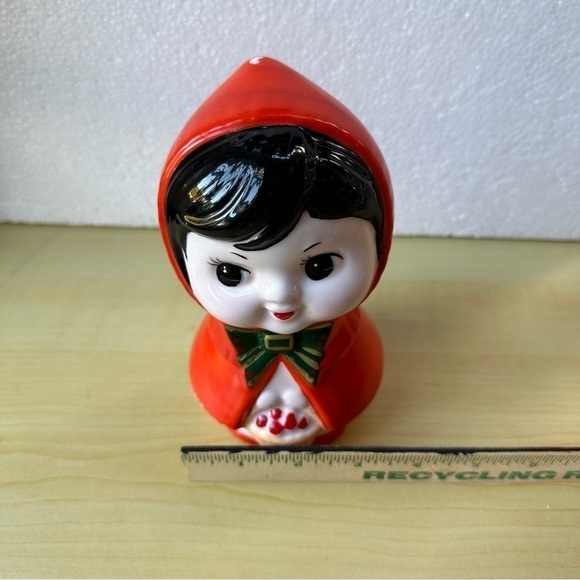 Red Riding Hood Vintage Ceramic Coin Bank - Picture 3 of 11